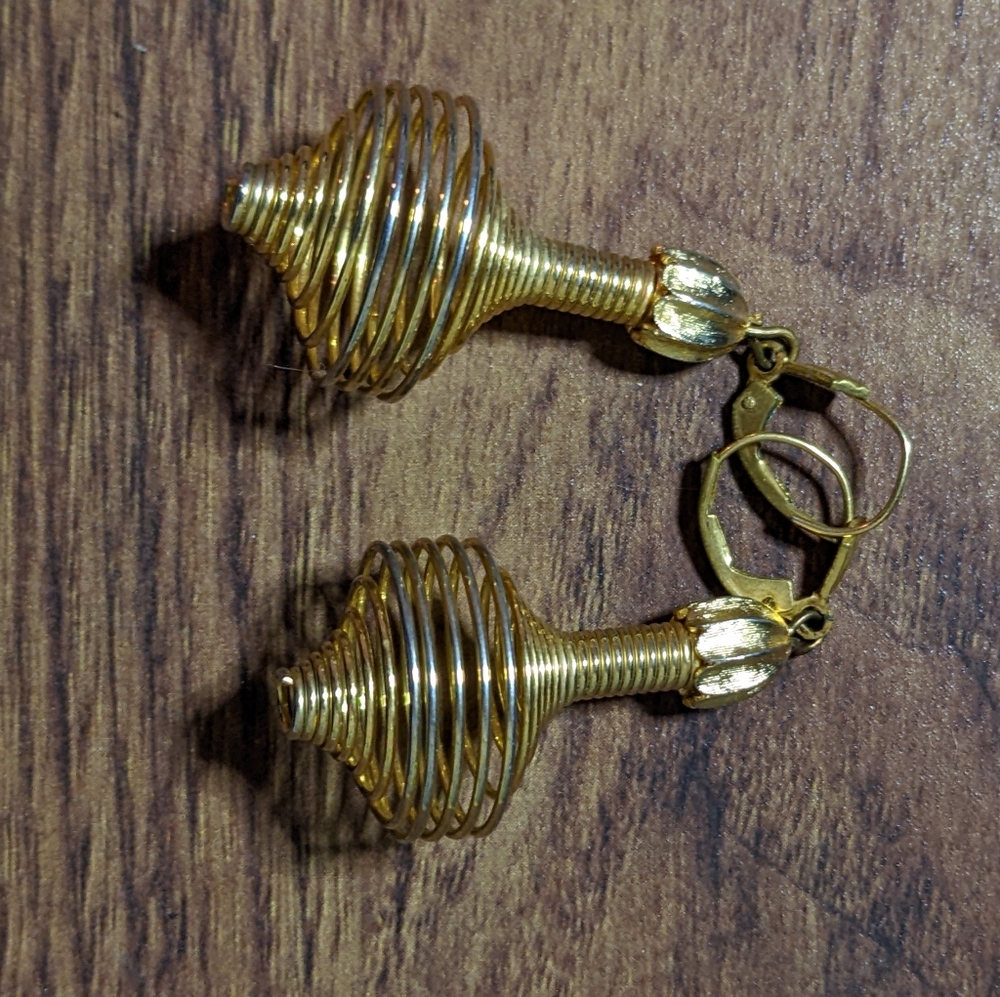 5/20$ squishy gold tone earrings